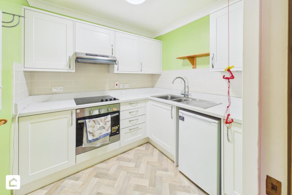 House in Eastbourne, East Sussex - View 2