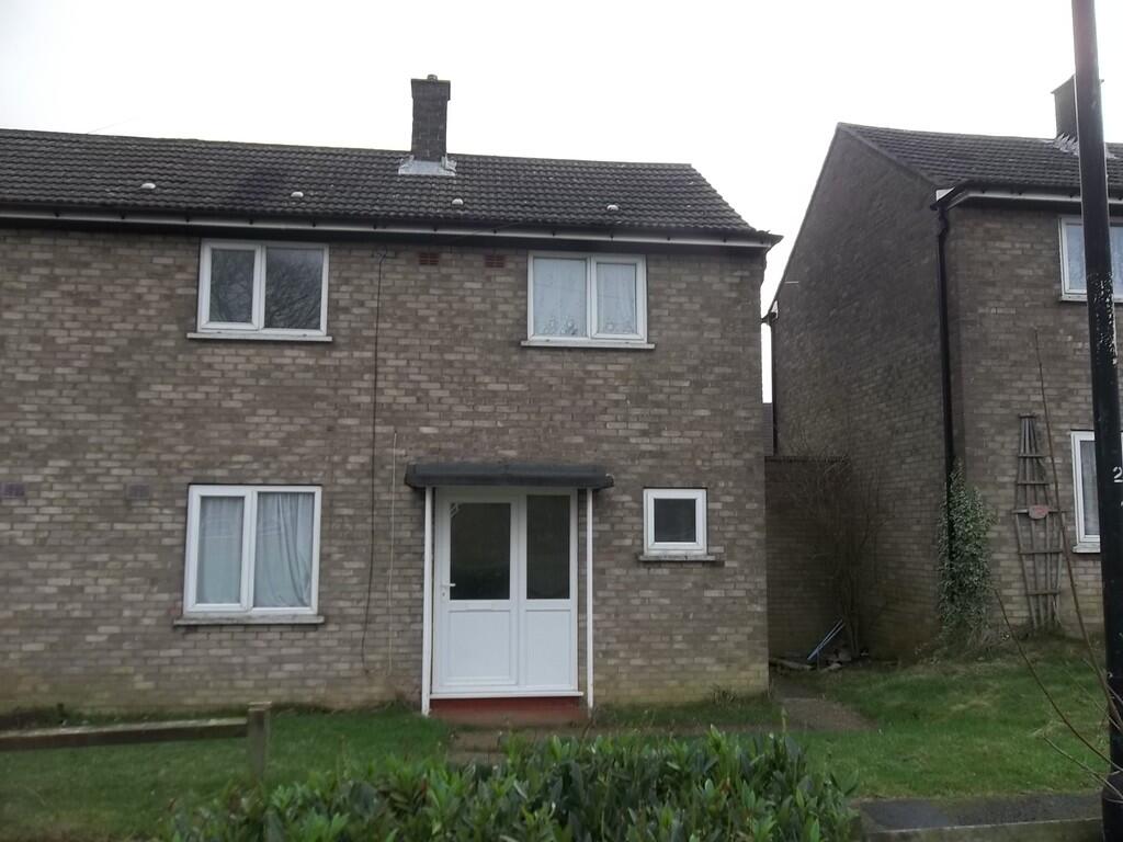 3-bed semi-detached on Capper Avenue, Hemswell, £62,000