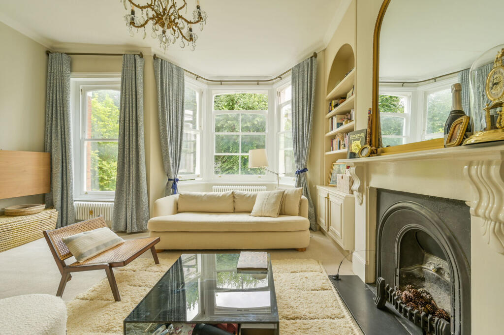Apartment in London - View 5
