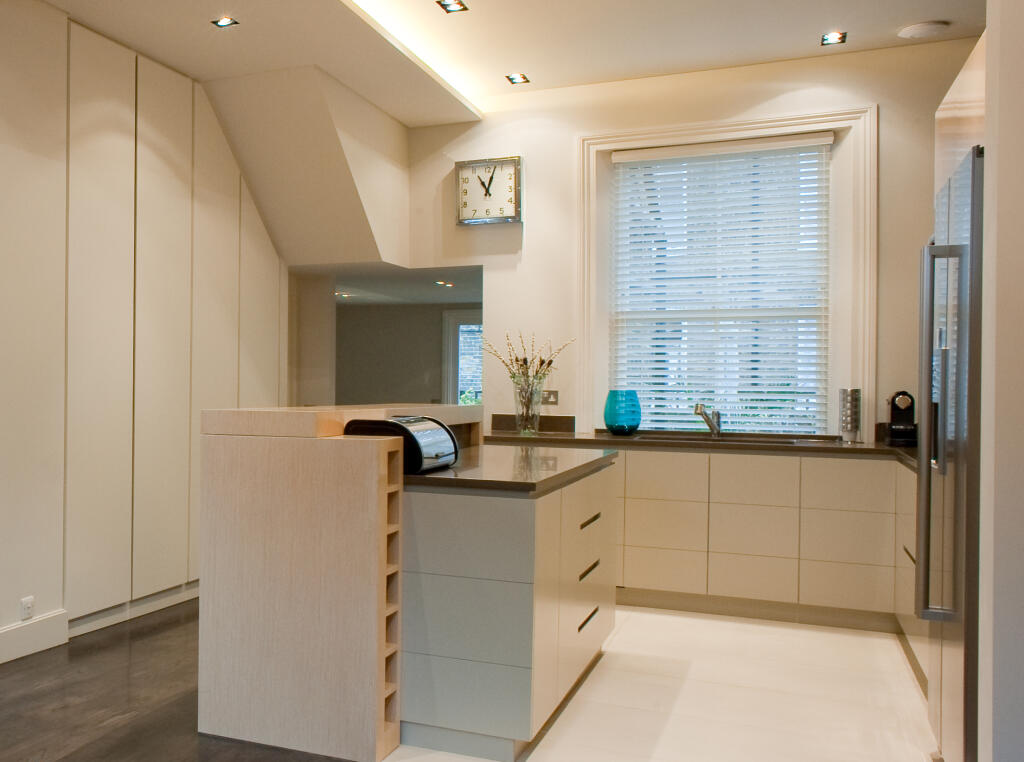 Apartment in London - View 4