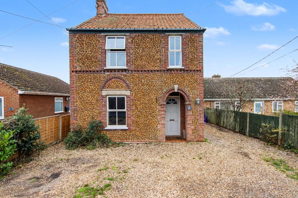 3-bed detached on Pansey Drive, Dersingham, £300,000