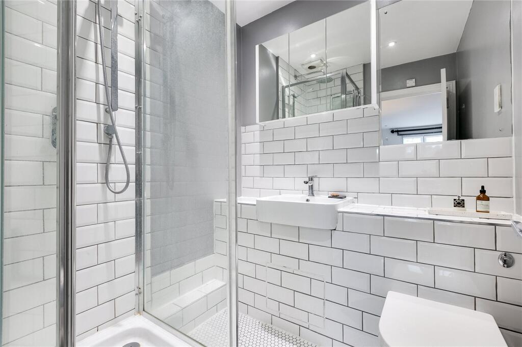 Apartment in London - View 4