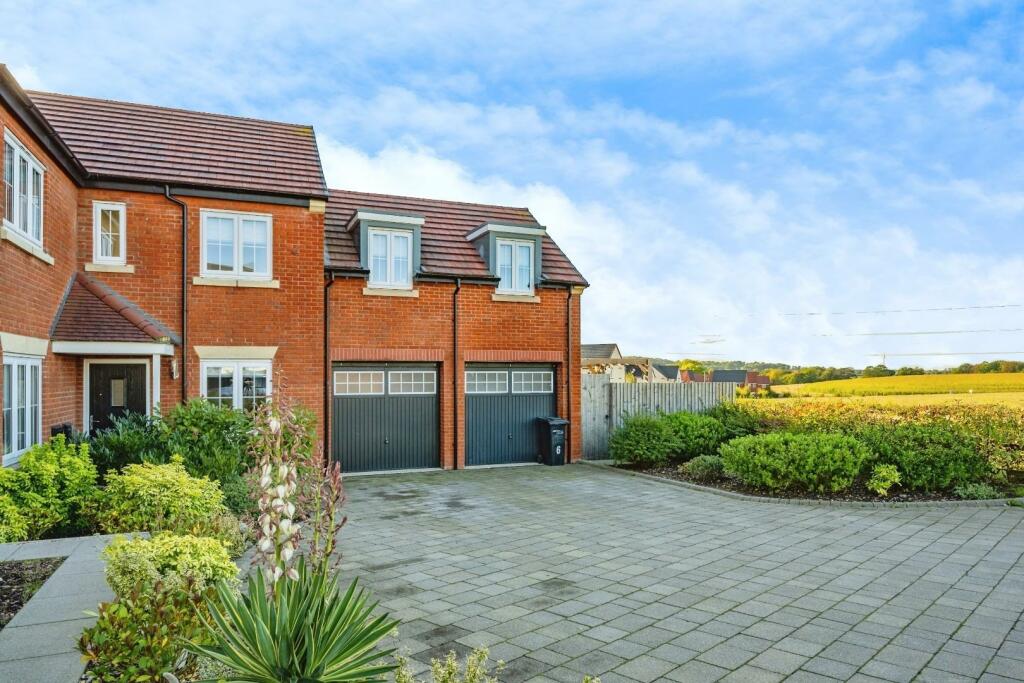 House in Tamworth, Leyfields - View 2