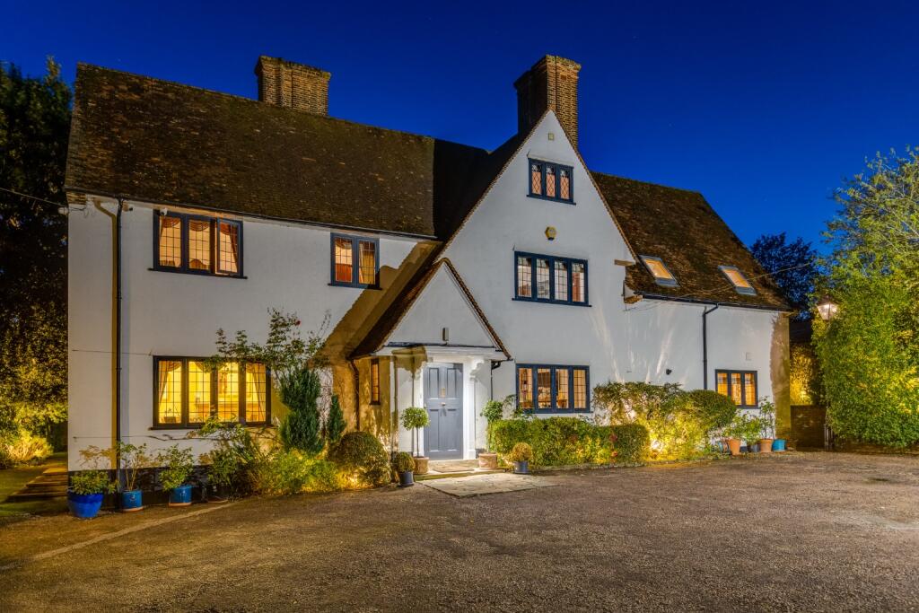 Main image of property: Moormead Hill House, Offley Road, Hitchin