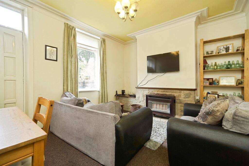 Crownest Road, Bingley photo 3