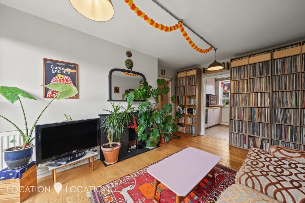 Main image of property: Queen Elizabeths Close, London, N16