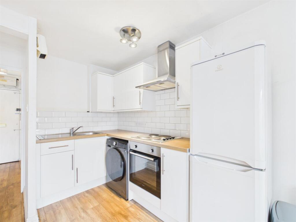 Apartment in Warwick, Royal Leamington Spa - More