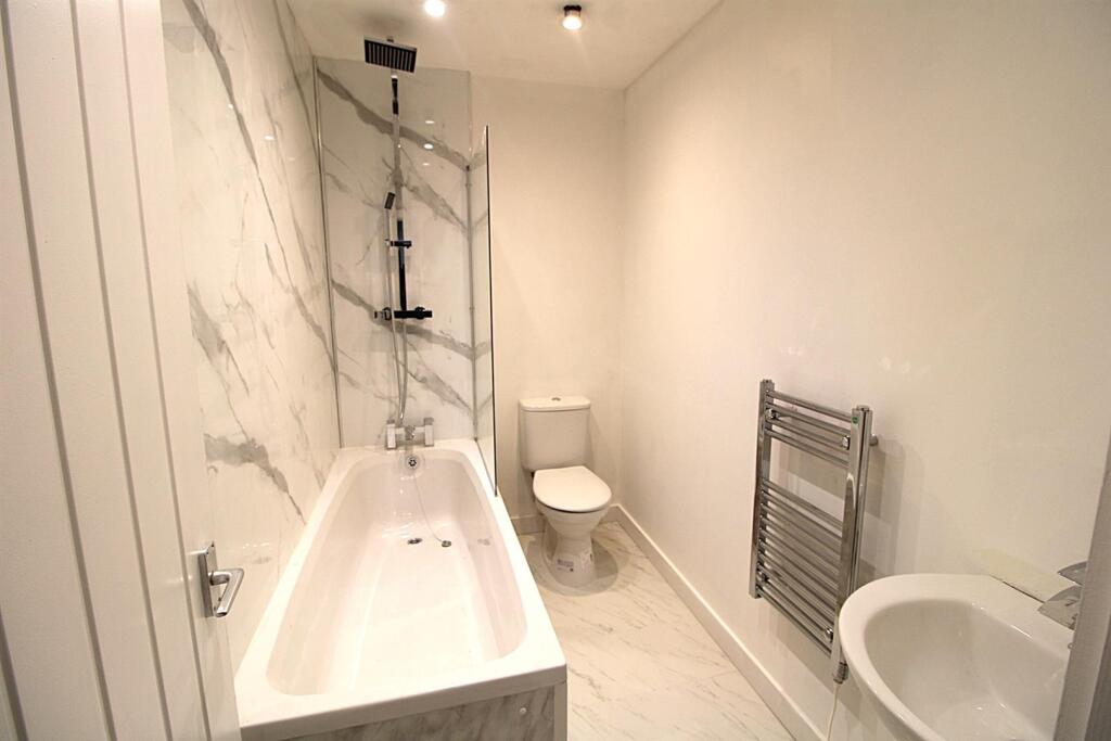 Apartment in Manchester - More