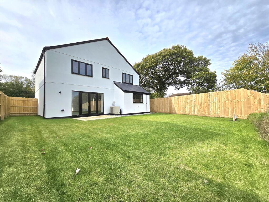 4-bed detached on Whitstone, Holsworthy, Devon, EX22, £525,000