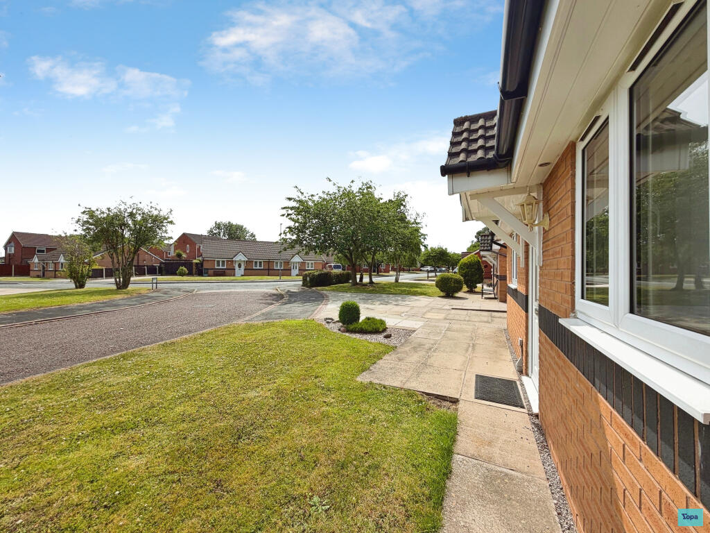 Neasham Close, Liverpool, L26 photo 2