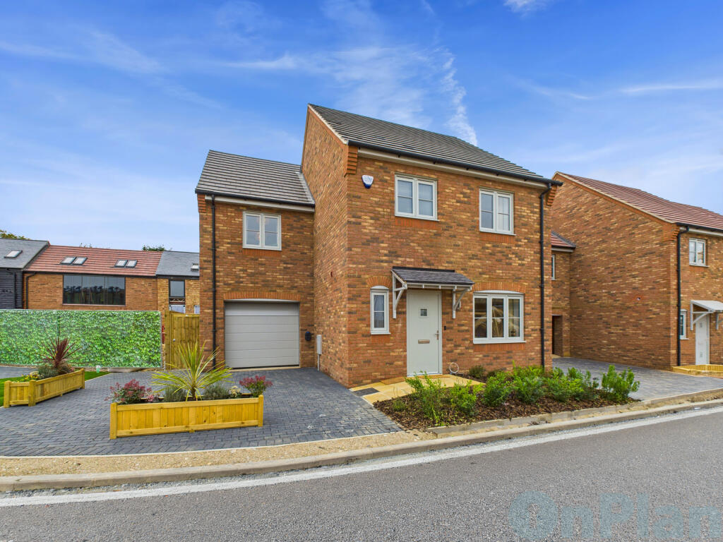 Main image of property: 7 Chancel Close, Eagle Farm, Milton Keynes, Buckinghamshire