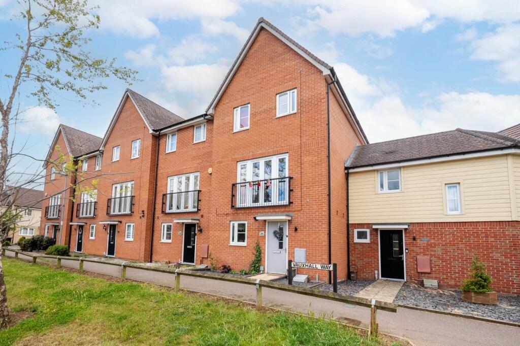 Main image of property: Vauxhall Way, Dunstable, Bedfordshire, LU6