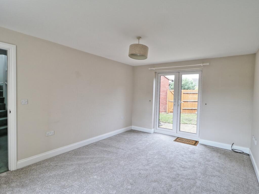Whitchurch Walk, St Neots, PE19 photo 2