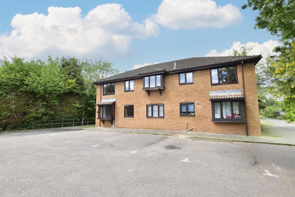 Main image of property: Lower Kings Road, Berkhamsted
