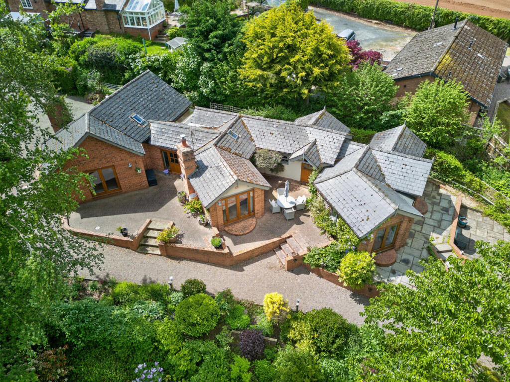 Main image of property: Orleton, Stanford Bridge, Worcester Worcestershire WR6 6SX