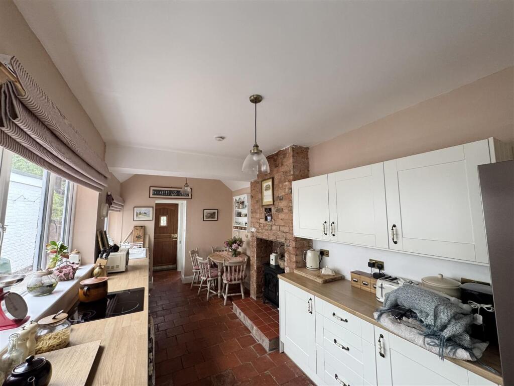 House in Redditch, Worcestershire - View 5