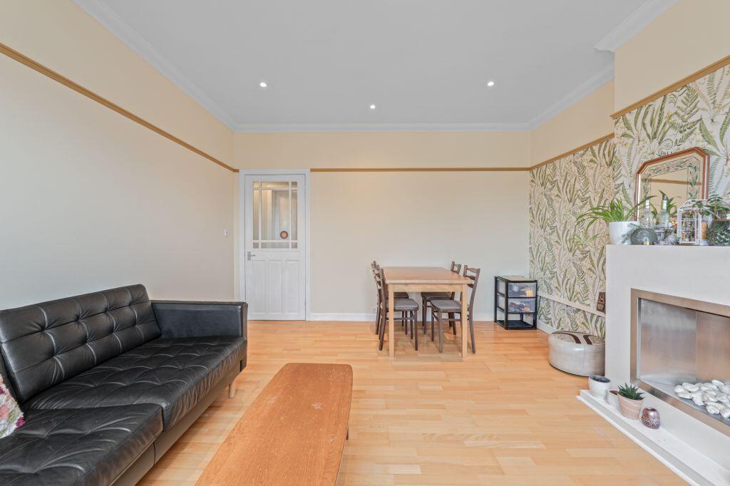 19 Horsbrugh Street, Innerleithen, EH44 6LF photo 3