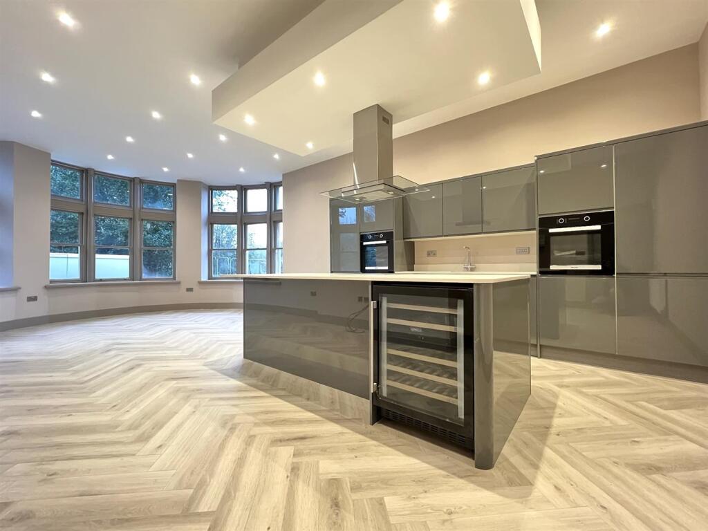 Main image of property: Sitwell House, Horse Carriage Lane, Moorgate, Rotherham, S60 3FP