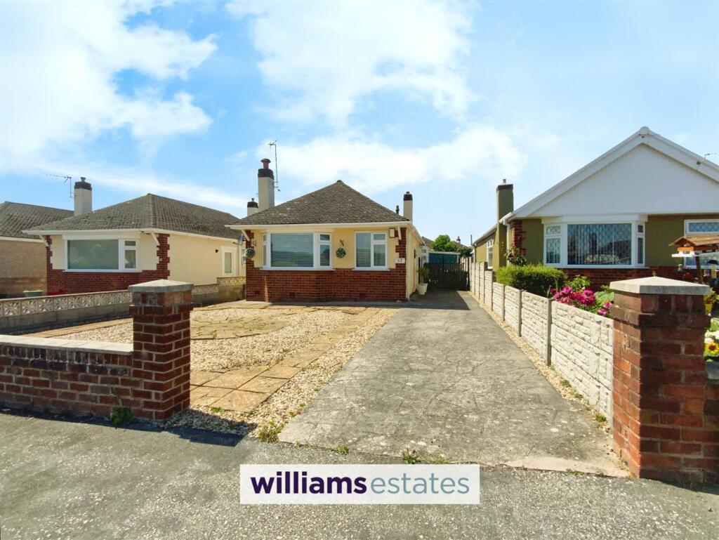 3-bed bungalow on Bryn Cwnin Road, Rhyl, LL18, £230,000