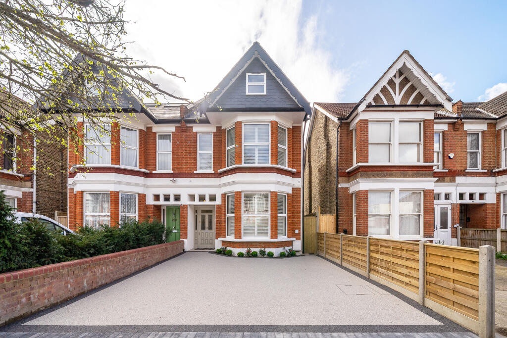 Main image of property: Lynton Road, Acton, W3