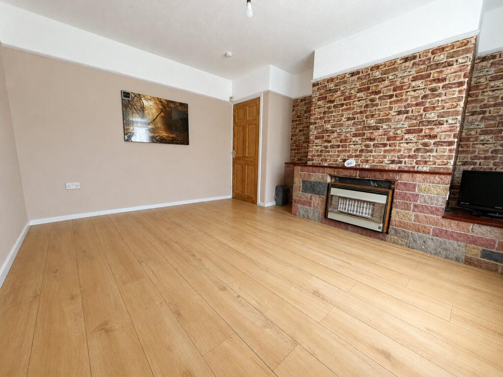 Lascelles Road, Liverpool, Merseyside, L19 photo 3
