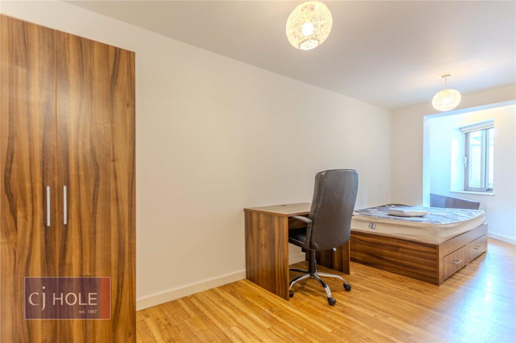 6 bedroom apartment for rent