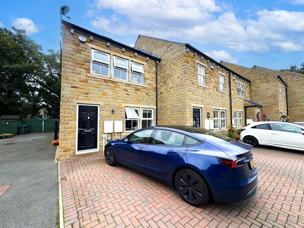 Main image of property: Old Corn Mill Fold, Silsden,