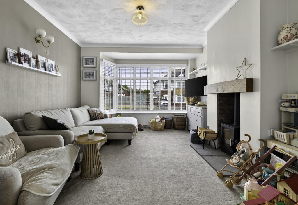 House in Hereford, Herefordshire - View 2