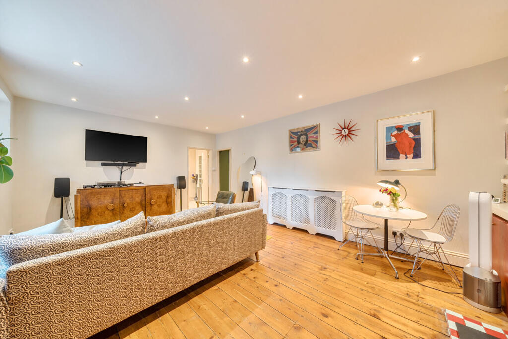 Main image of property: Lewisham Way, Brockley, London, SE4
