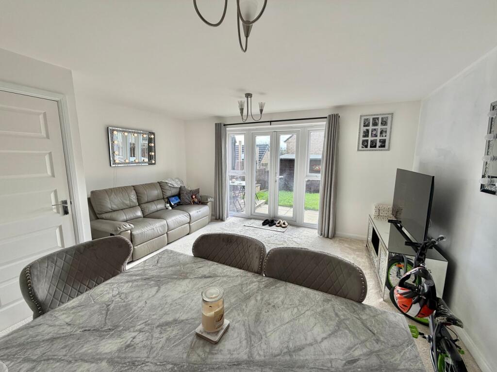 Beacon Hill, Keighley, BD22 photo 4