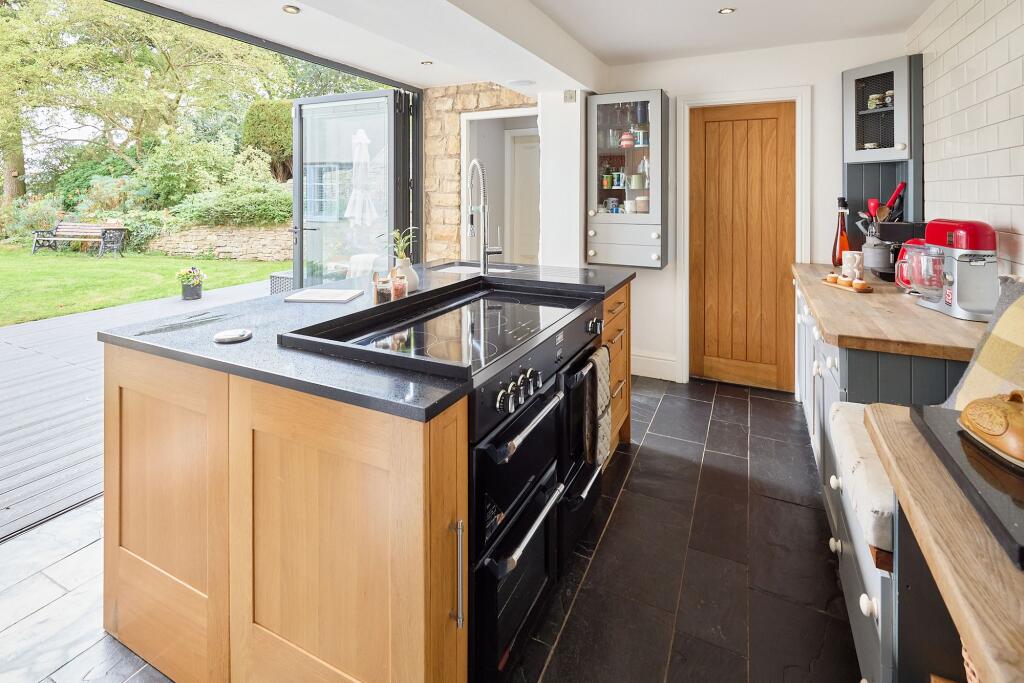 House in Doncaster, Burghwallis - View 3