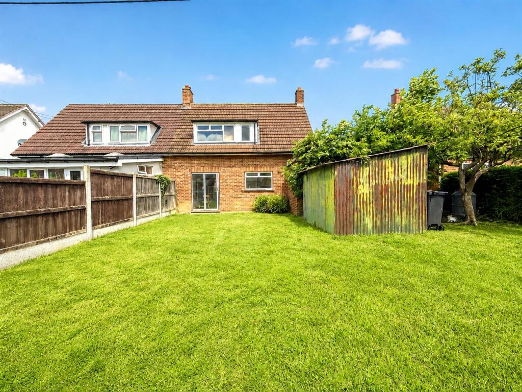 St. Andrews Road, Hatfield Peverel, Chelmsford photo 2