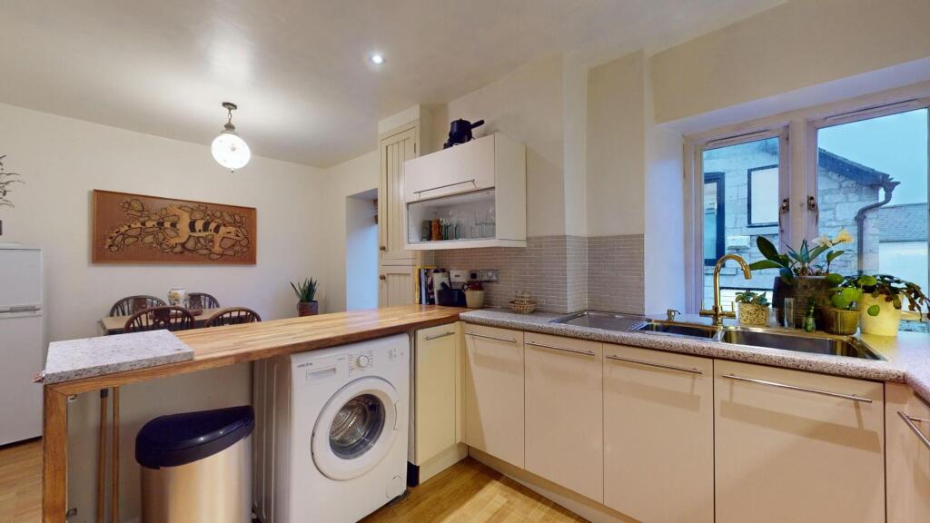 House in Ruthin - More