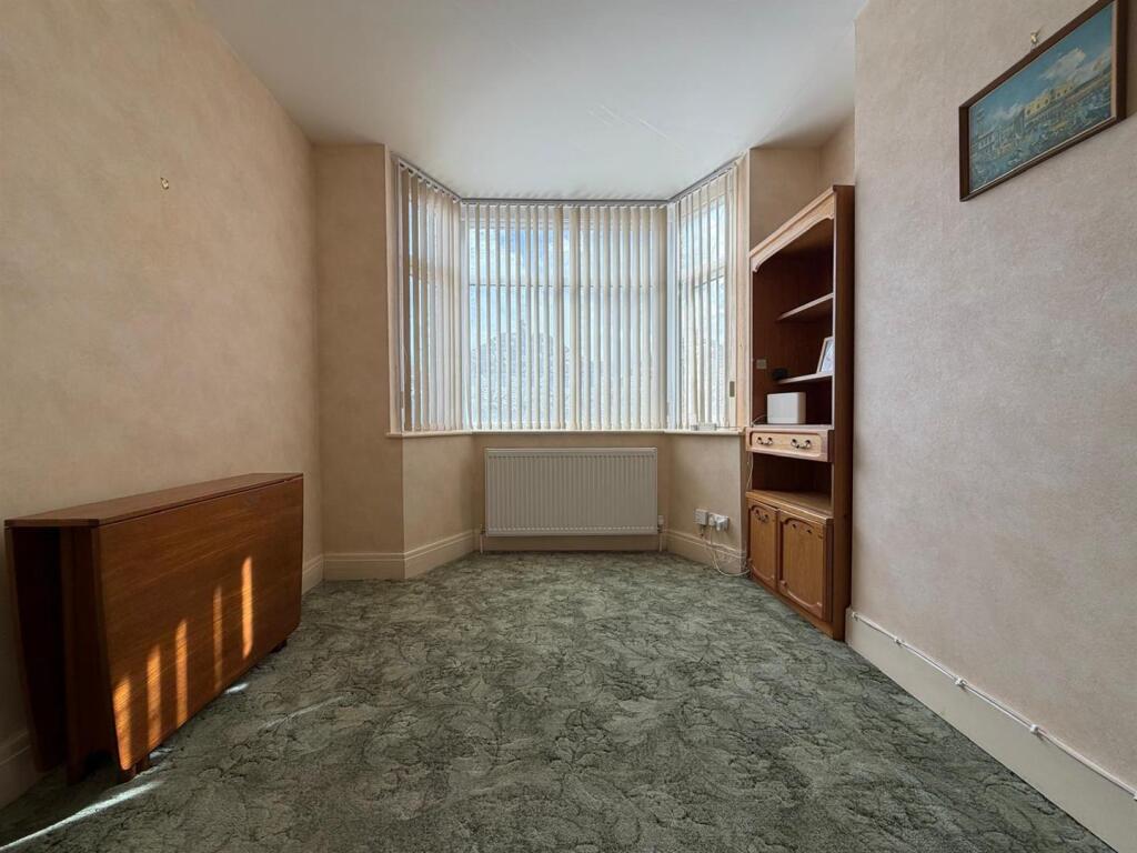House in Dudley, West Midlands - More