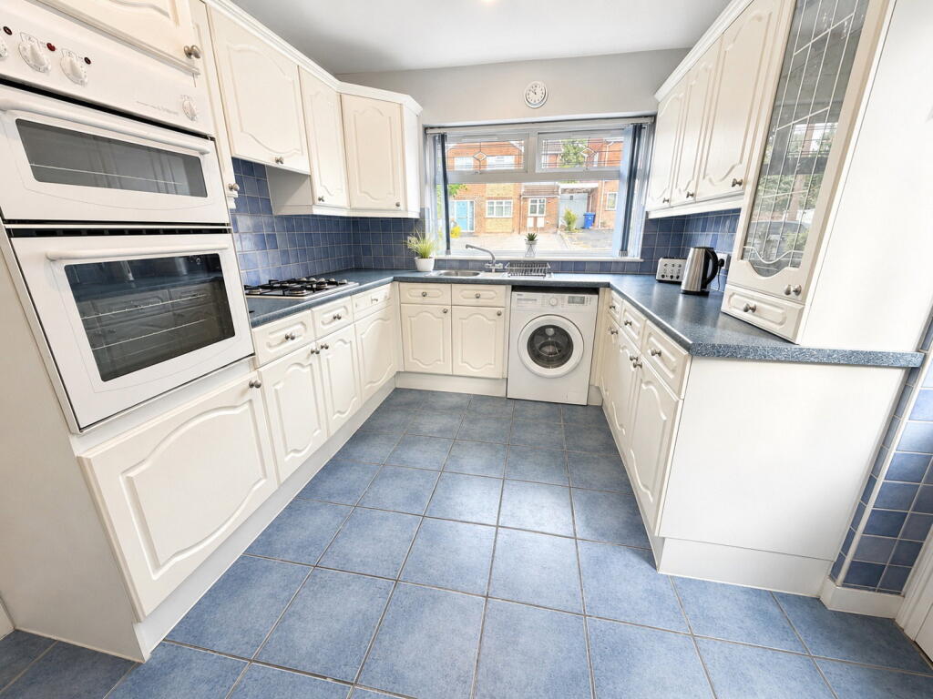 House in Dudley - View 4