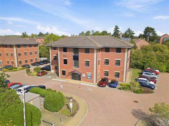 34 Cygnet Court 2648-6.jpg