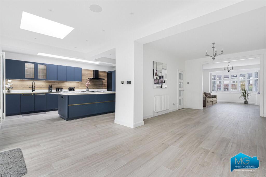 House in London - View 5