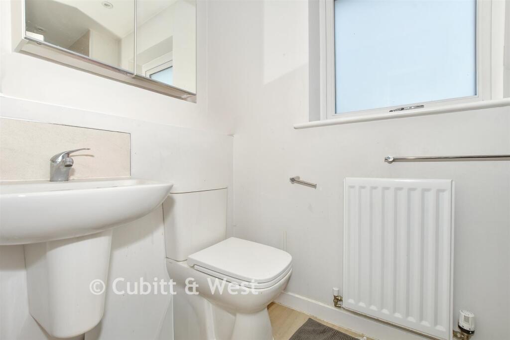Summer Barn Place, Pease Pottage, West Sussex - More