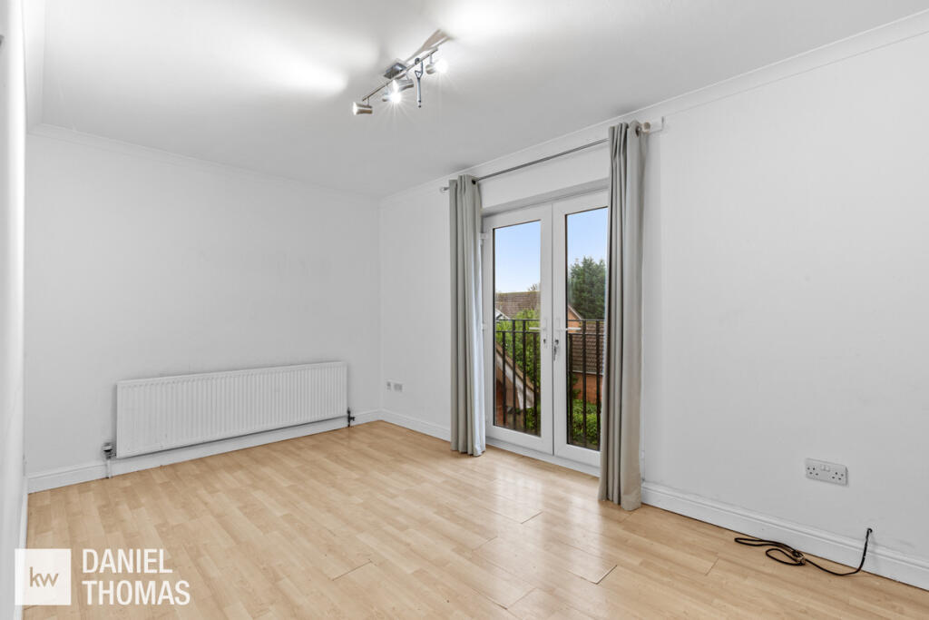 Eagle Close, Waltham Abbey, EN9 photo 3