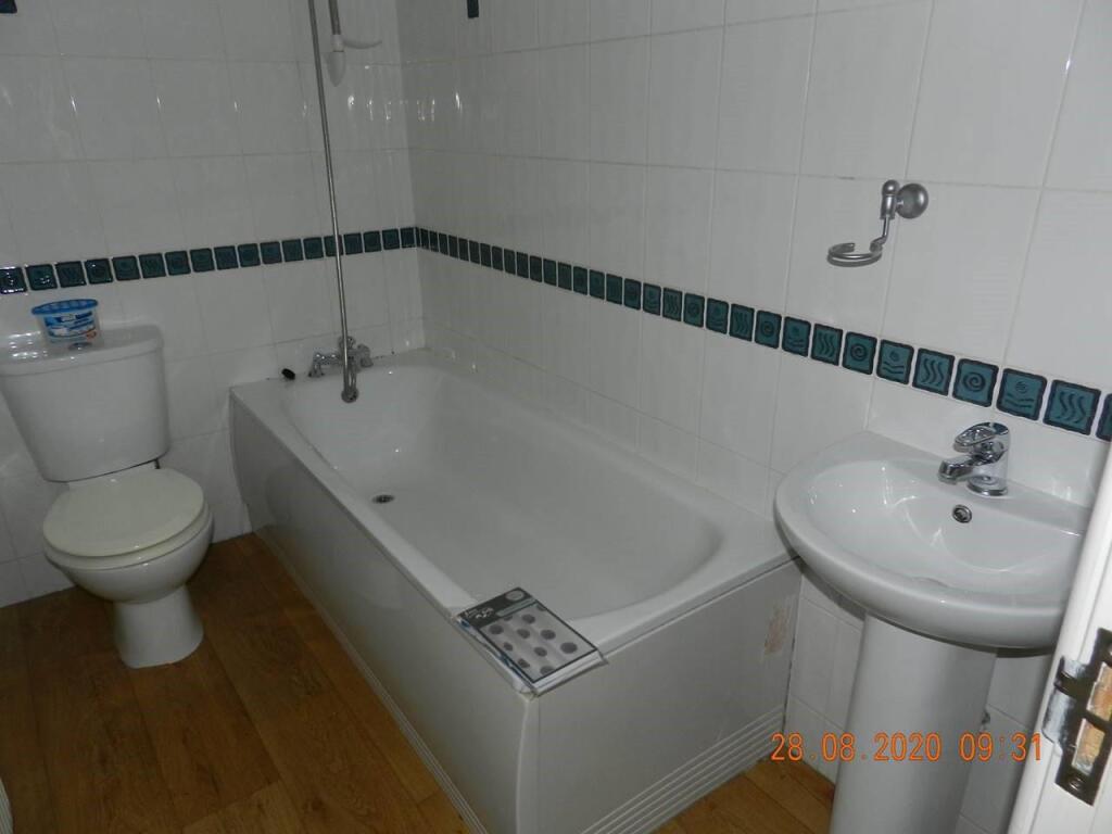 Apartment in Cardiff - More