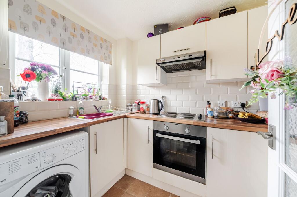 Apartment in Arun, West Preston, Rustington - View 3