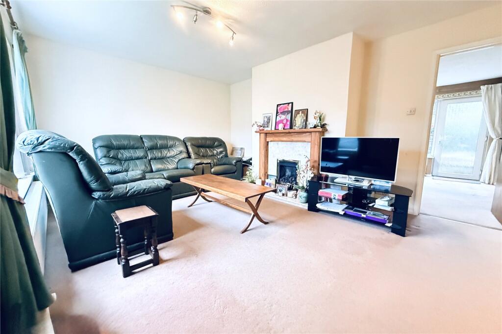 Glebewood, Bracknell, Berkshire, RG12 photo 4