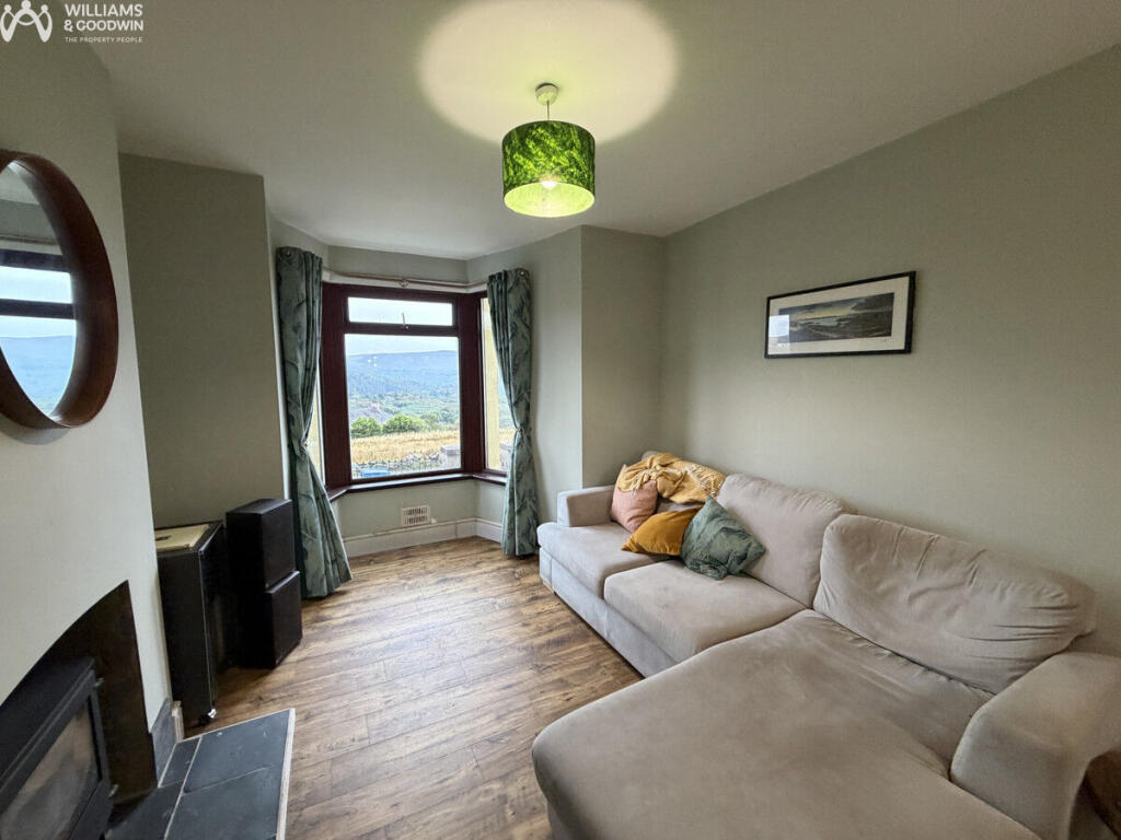 House in Deiniolen, Clwt-y-bont, Llanddeiniolen - View 5