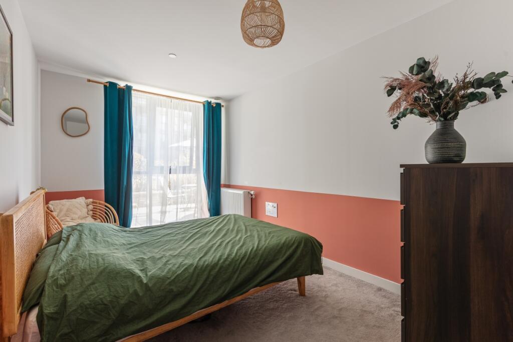 Apartment in London - View 5
