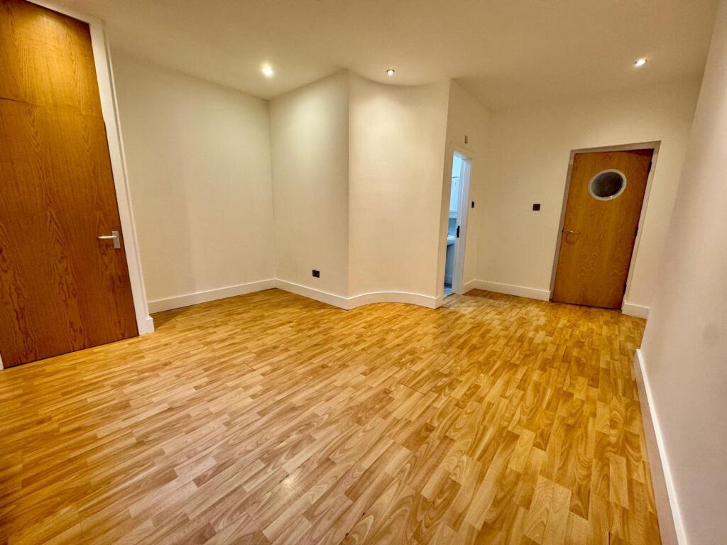 Apartment in Blackburn - More