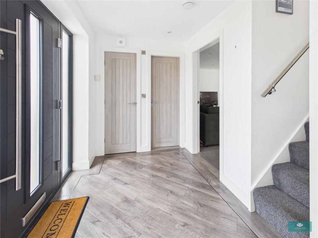 House in Oldham - View 5