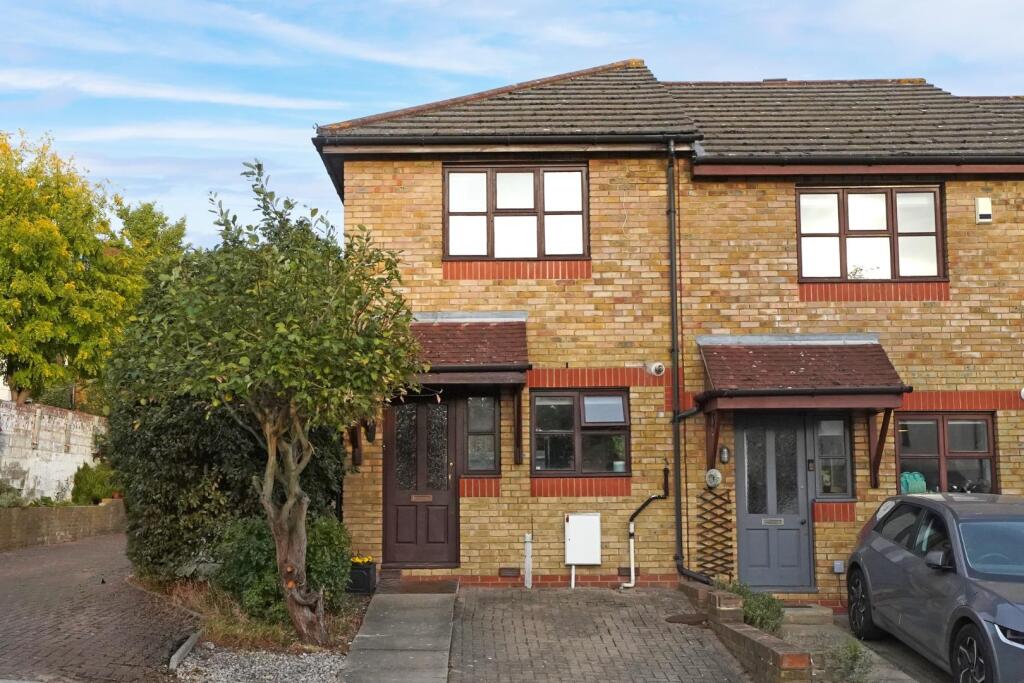 2-bed terraced on Windsor Mews, Forest Hill, London, SE23, £525,000