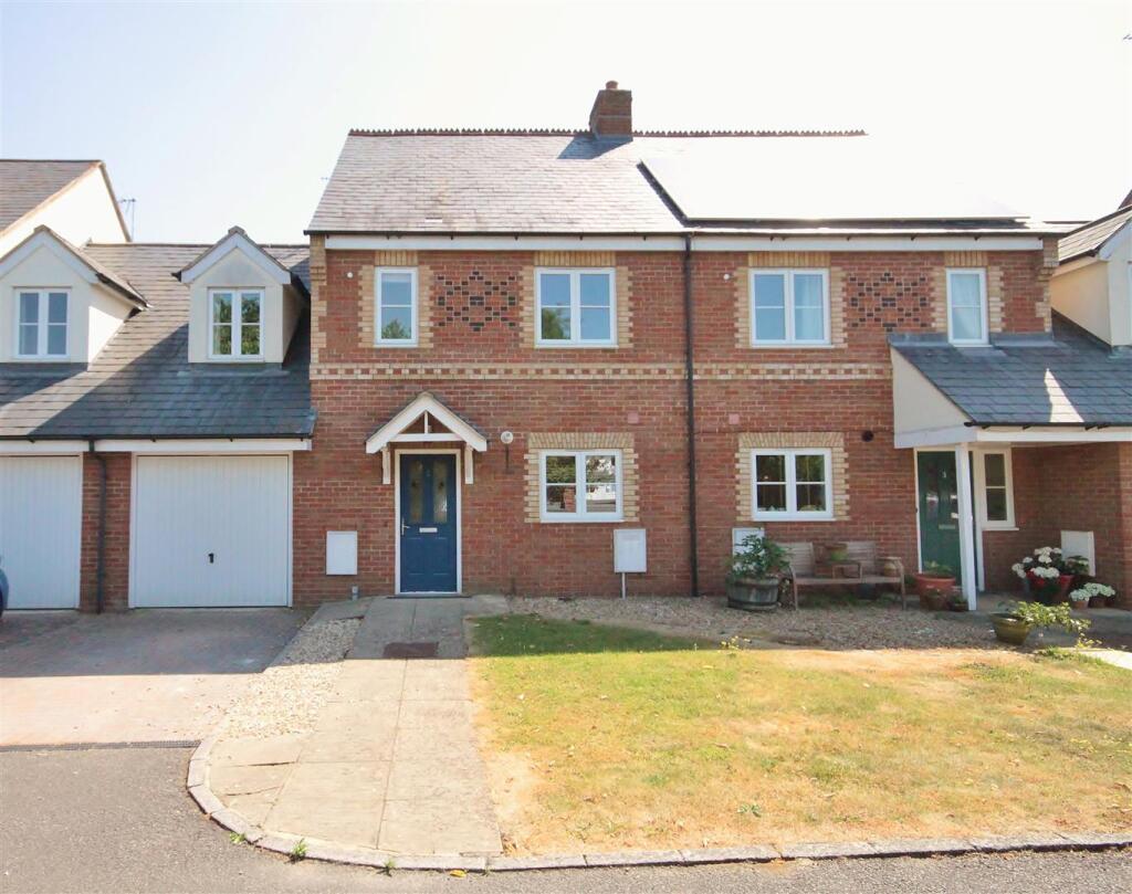 Main image of property: Beehive Close, Cholsey