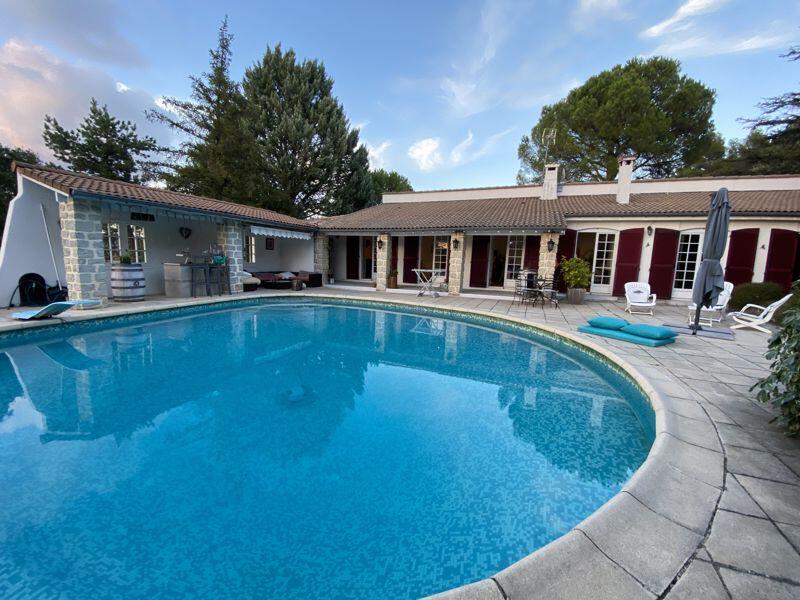 Main image of property: Lovely House in an Idyllic Setting, St-Privat-des-Vieux