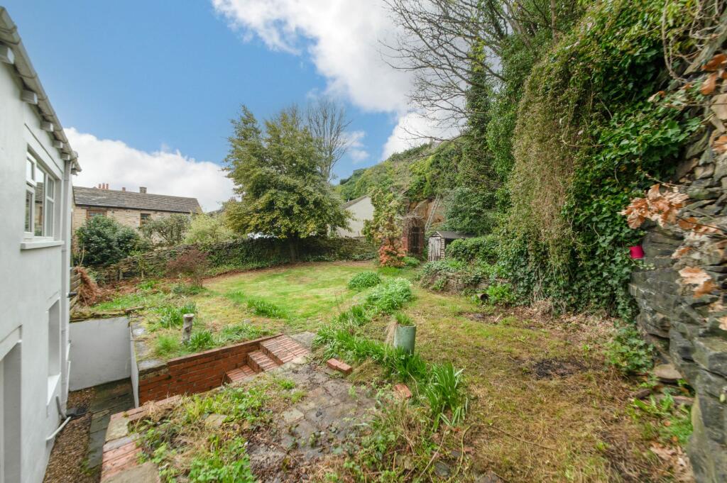 Slant Gate, Kirkburton, HD8 photo 3